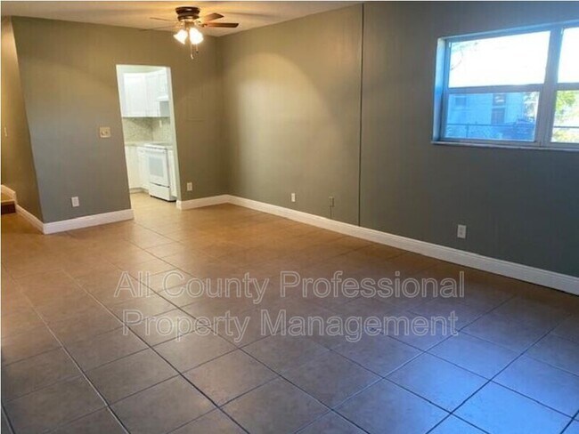 Foto del edificio - 2452 Taylor St