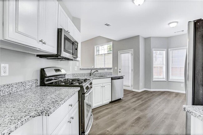 Building Photo - 1179 Cool Springs Dr