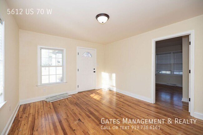 Foto del edificio - 5612 US-70