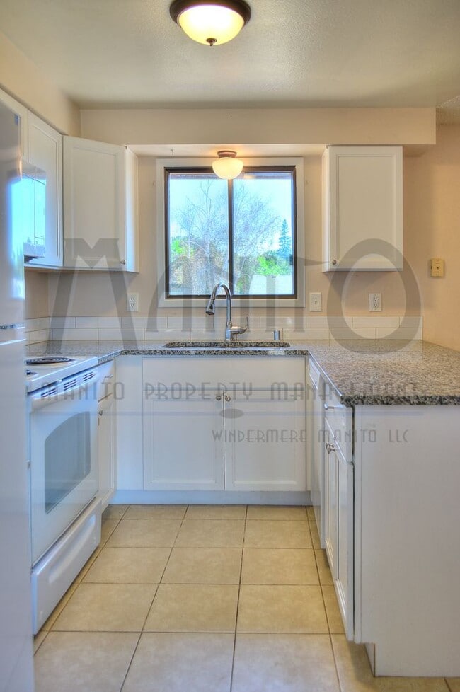Foto del edificio - **COMING SOON** Clean & Spacious Spokane Valley Duplex