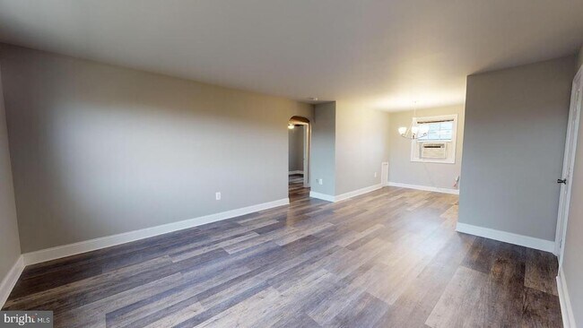 Building Photo - 5318 8th Rd S