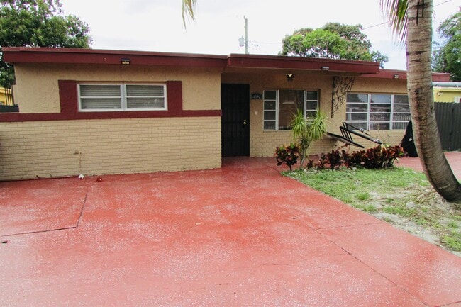 Foto del edificio - 14180 NW 23rd Ct