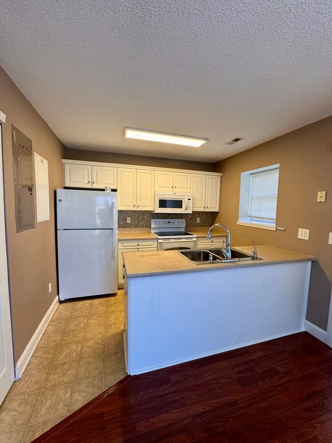 Foto del edificio - Townhouse for Rent in Liberty Square