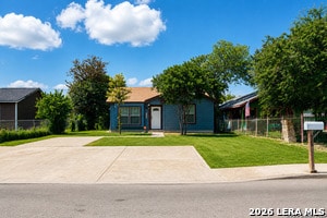 Building Photo - 528 W Gerald Ave