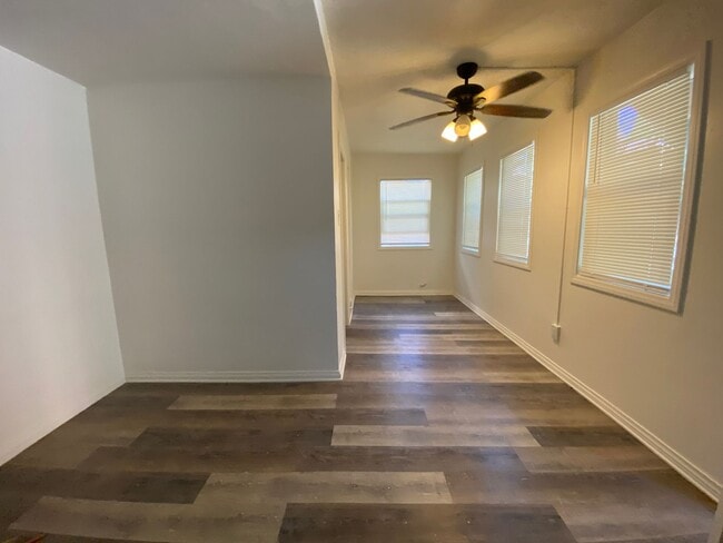 Building Photo - $1,695 - Charming Studio Apt located in th...