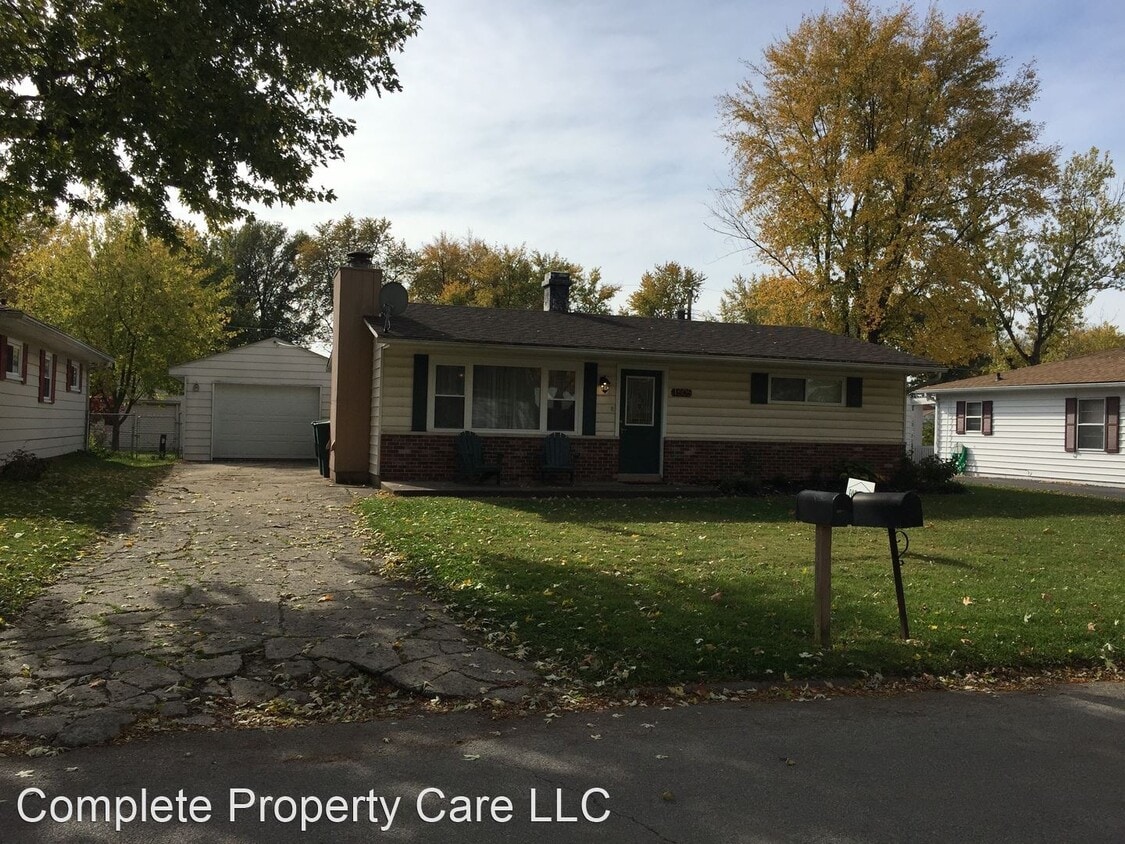 4 br, 2 bath House 1505 W. Royale Dr. House for Rent in Muncie, IN