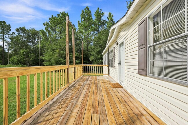 Foto del edificio - 188 Bradley Dr