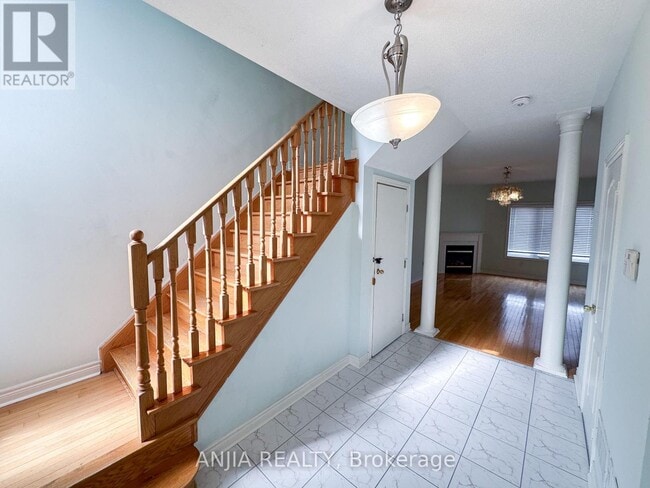 Building Photo - 18 Balmano Rd