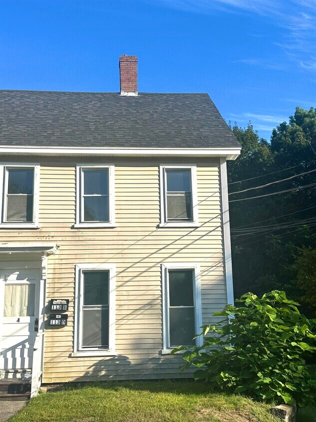 Primary Photo - 111-113 Portland Ave