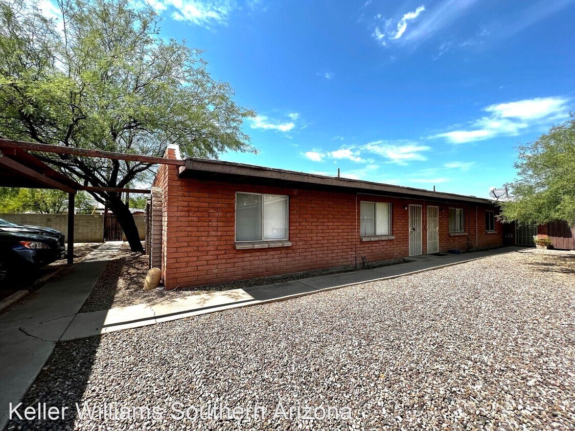 Primary Photo - 2 br, 1 bath House - 2639 N Dodge Blvd
