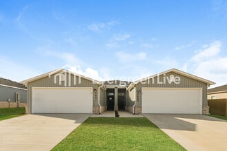 Building Photo - 6601 NW Kathleen St