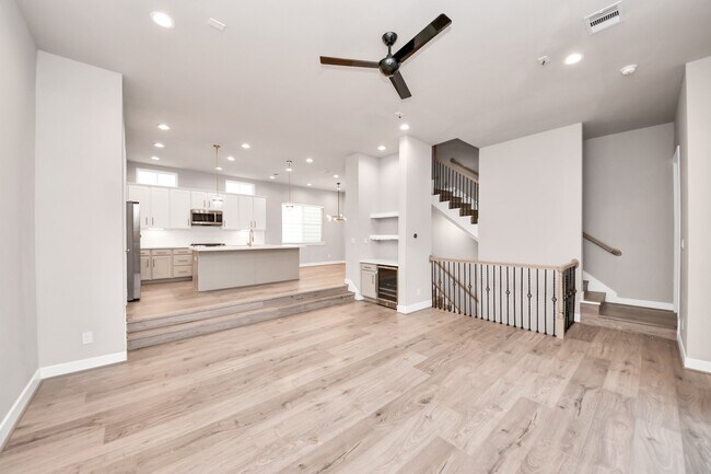 Foto del edificio - 2114 Stuart St