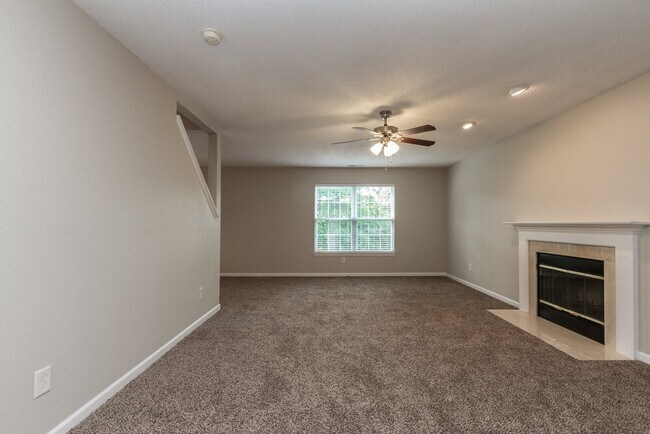 Foto del edificio - 5963 Liverpool Ln