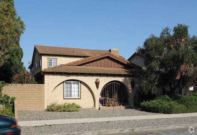 Foto del edificio - 4431 Green Ave