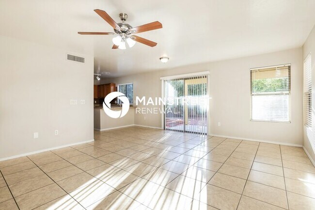 Foto del edificio - 4 Bedroom Pet-Friendly Home in Tucson, AZ ...
