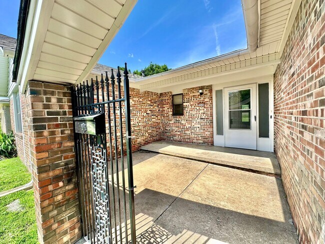 Foto del edificio - 3 BED 2 BATH-Longview Acres 2nd