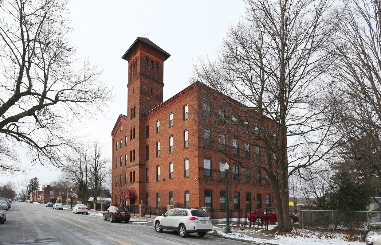 Foto principal - Powers Park Lofts