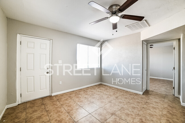Building Photo - Charming 2 Bedroom in Phoenix!
