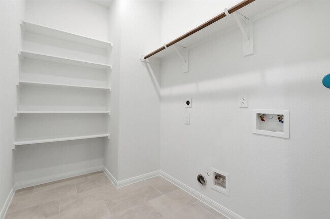 Foto del edificio - 208 Clark Rd