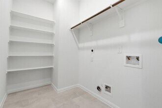 Building Photo - 9906 Clark Cyn Ln