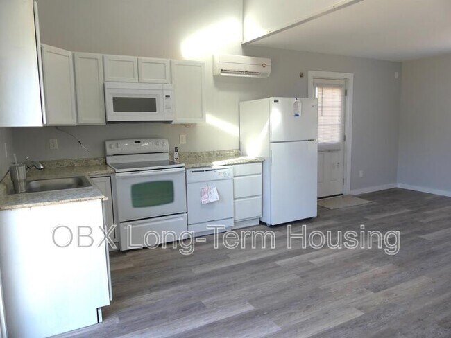 Foto del edificio - 111 Faris Dr