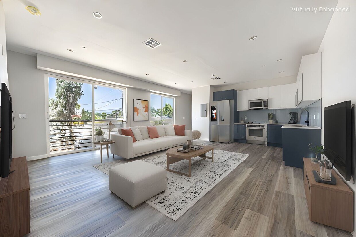Foto principal - Luxury 4 Bedroom 3-Story Townhomes