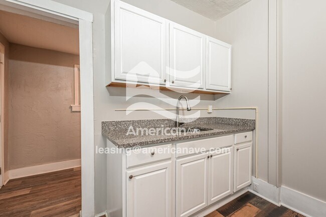 Foto del edificio - 451 Highland Ave