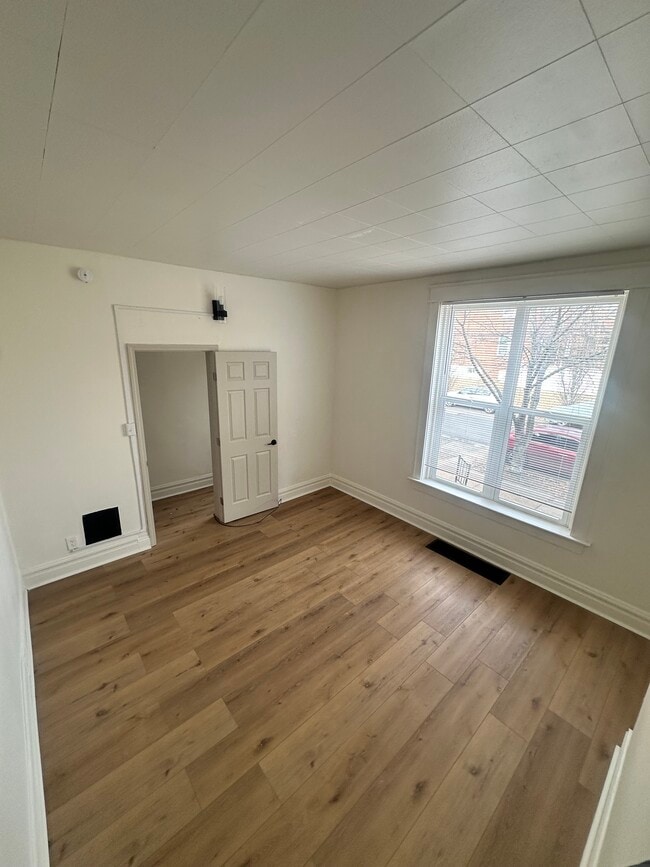 Building Photo - 3148 Miami St