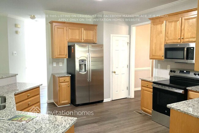 Foto del edificio - 8007 Harrington Woods Rd