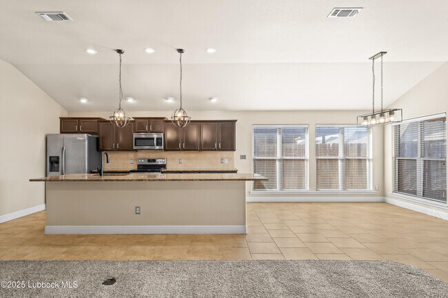 Foto del edificio - 9604 Ross Avenue