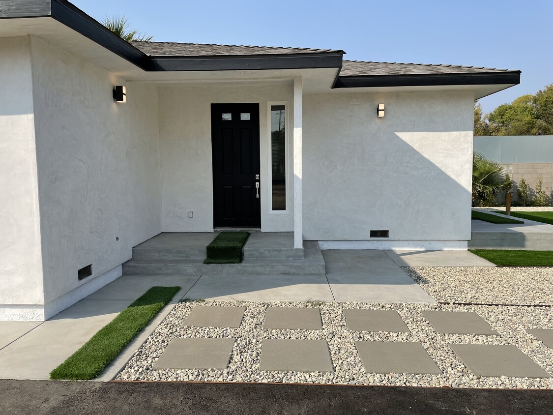 Foto principal - 22833 Calvert St