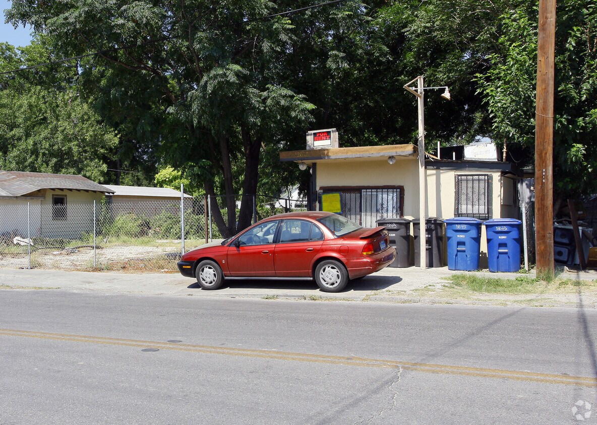 Foto del edificio - Guzman Apartments