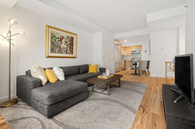 Foto del edificio - 1 bedroom in BROOKLYN NY 11249