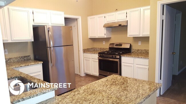 Foto del edificio - 16010 Sweet Fern St
