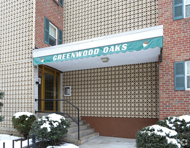 Foto del edificio - Greenwood Oaks