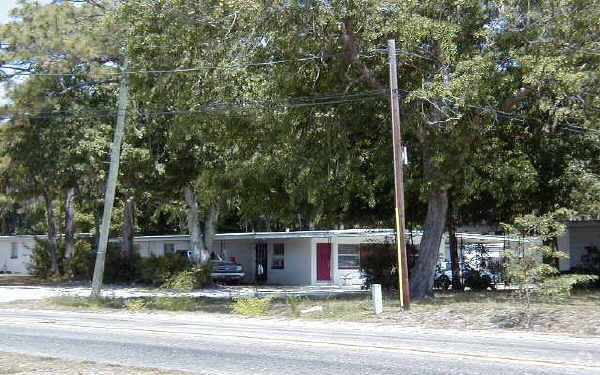 Primary Photo - 399 W Lancaster Rd