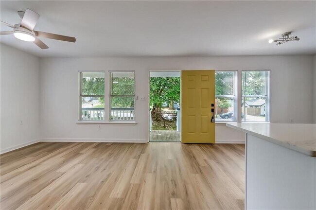 Foto del edificio - 996 Washington St SW