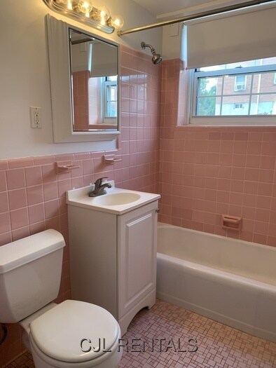 Foto del edificio - 26 Heath Rd