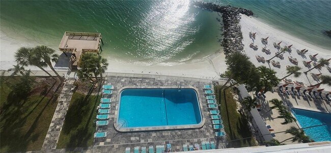 Foto del edificio - 675 S Gulfview Blvd