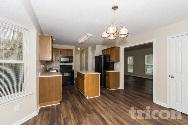 Foto del edificio - 3223 Harris Mill Ln