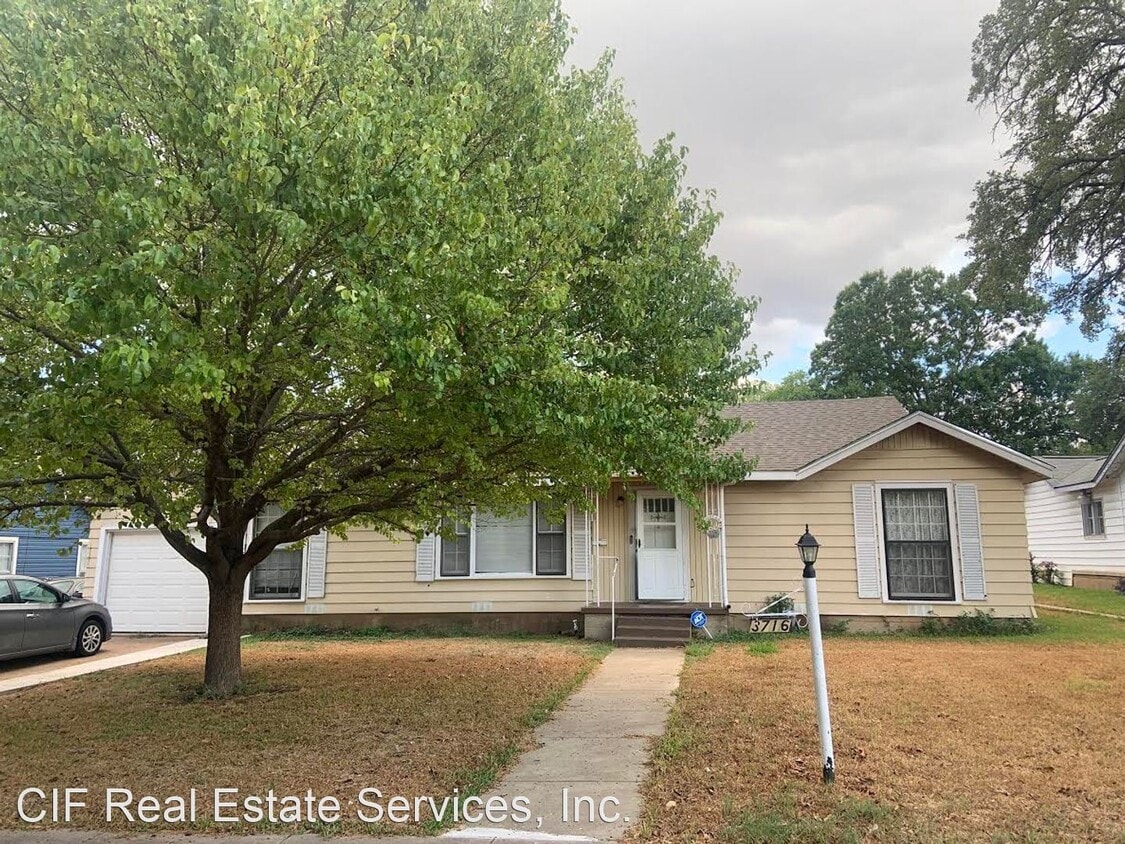 4 br, 1.5 bath House 3716 Parkwood St. House Rental in Waco, TX