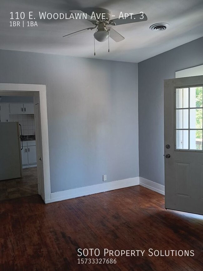 Building Photo - 1BD/1BA 2nd Floor Apartment Behind YMCA