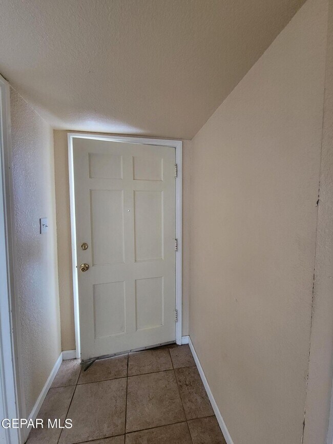 Building Photo - 6540 Cheyenne Trail