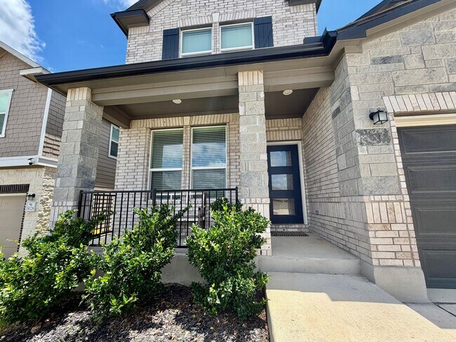 Foto del edificio - Exceptional 4BR, 3BA Home in Desirable Knox Ridge