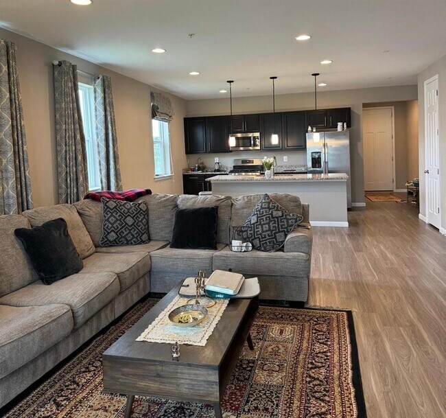 Foto del edificio - 12512 Chambliss Dr