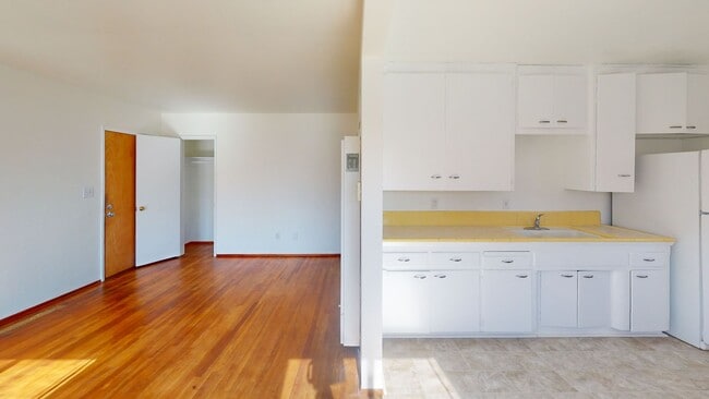 Foto del edificio - 855 C Ave