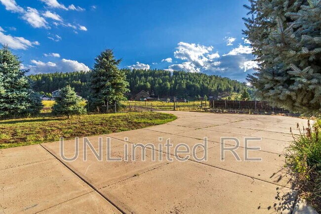 Foto del edificio - 6600 W Suzette Ln