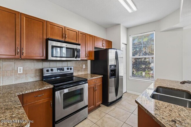 Foto del edificio - 10435 Mid Town Pkwy
