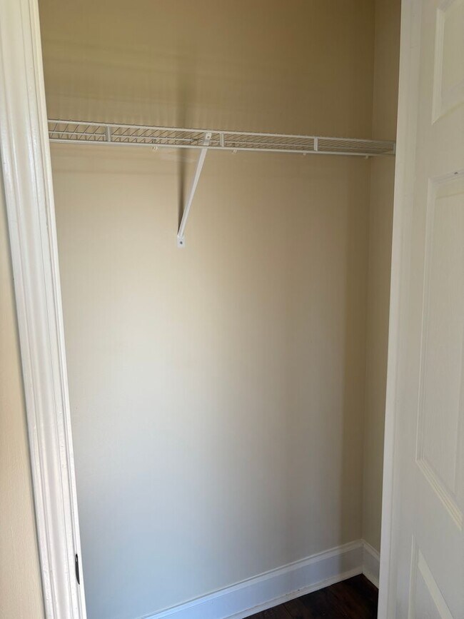 Foto del edificio - 1231 Ball Park Ave NE