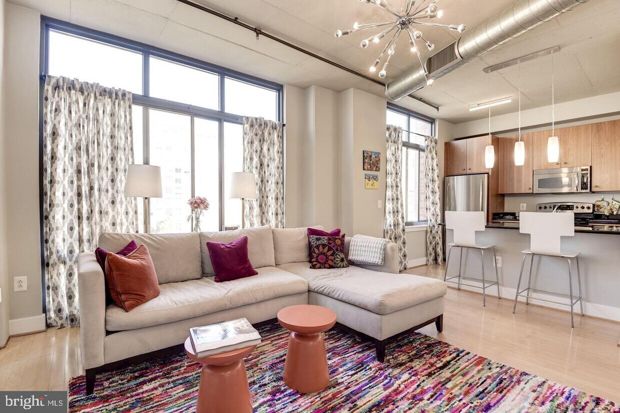 520 John Carlyle St Unit 326, Alexandria, VA 22314 Apartment for Rent